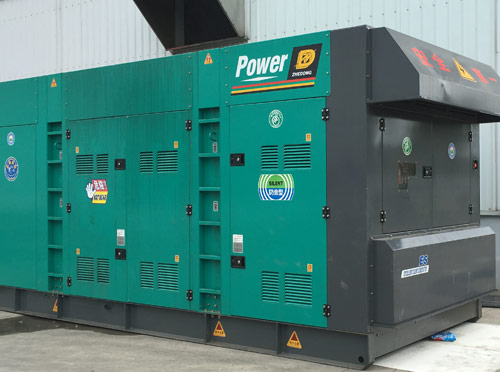 静音升级发电机组的过程中需要注意哪些安全事项？