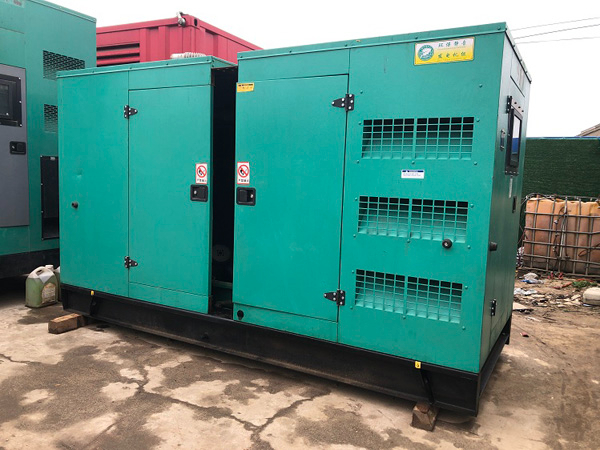 静音怎样合理控制磷酸铁锂蓄电池的充放电倍率以延长其使用寿命？