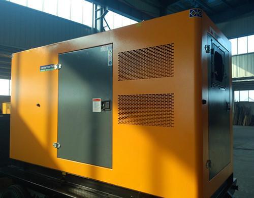 静音汽油发电机组电瓶电解液的密度应该保持在什么范围？