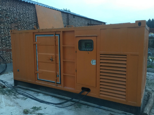 静音发电机组长期使用中,电缆线的敷设路径有哪些要求?